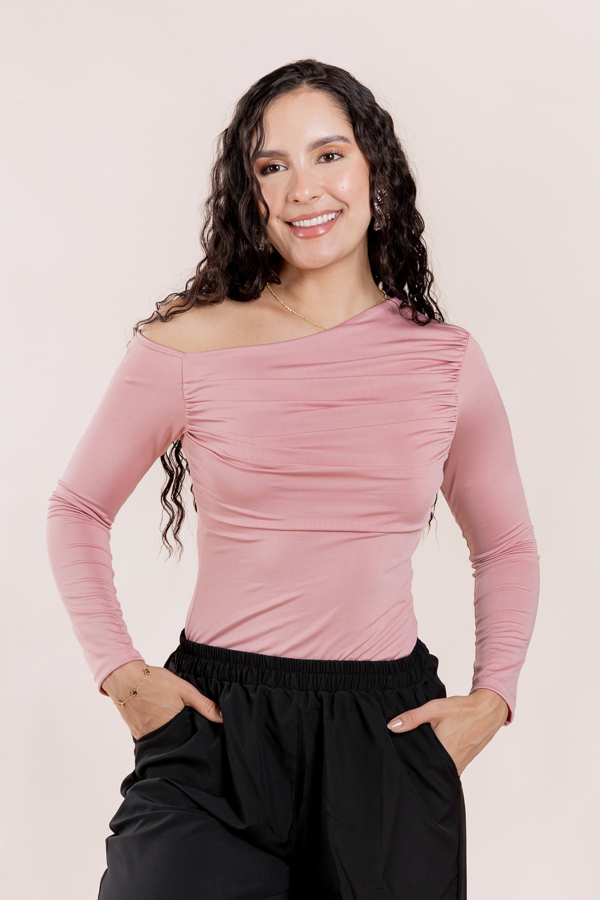 Blusa Drapeada Estándar